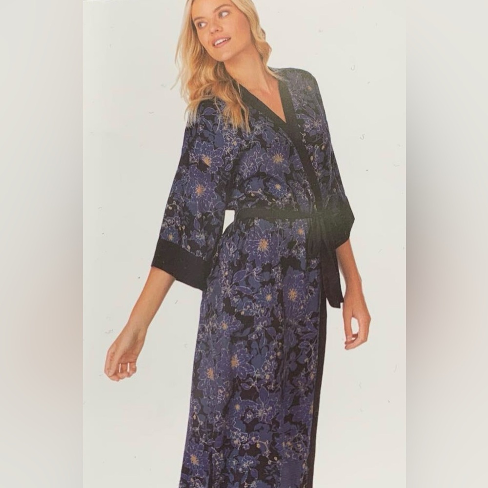 Kensie Midnight Floral Women's Kimono
